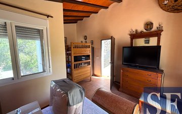 Property slide 16