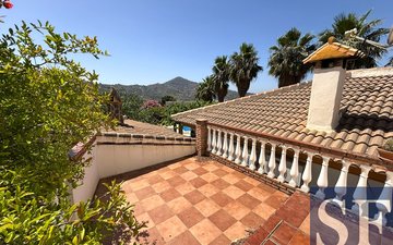 Property slide 17