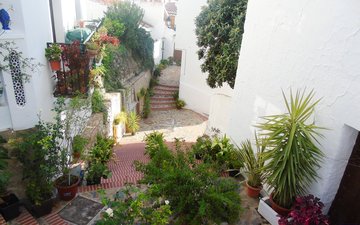 Property slide 18