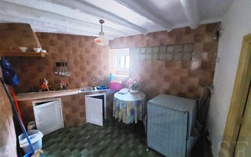 Property slide 16