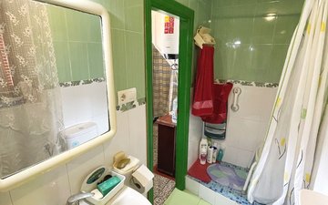 Property slide 10