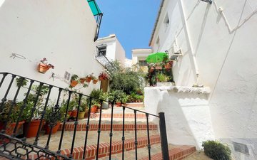 Property slide 18