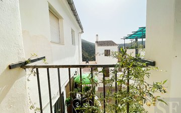 Property slide 20