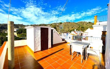 Property slide 16