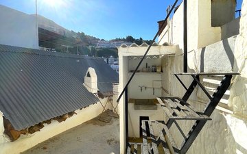 Property slide 17
