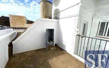 Property slide 18