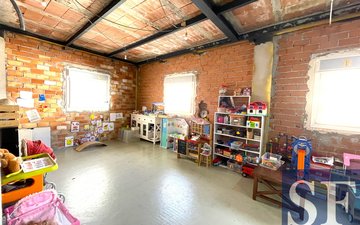 Property slide 19