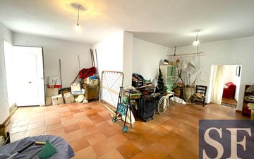 Property slide 16