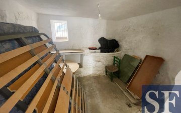 Property slide 16