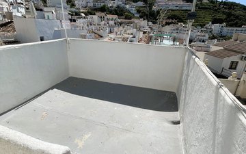 Property slide 16