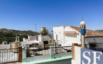 Property slide 18