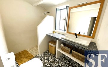 Property slide 10