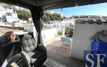 Property slide 16