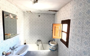 Property slide 16