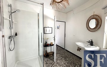 Property slide 14
