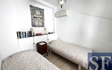 Property slide 9