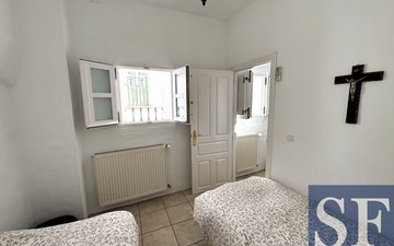 Property slide 10