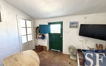 Property slide 7