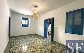 Property slide 10