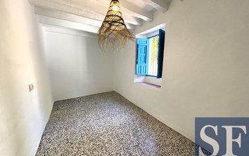 Property slide 11