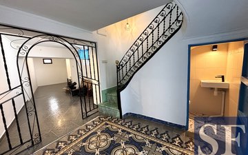 Property slide 16