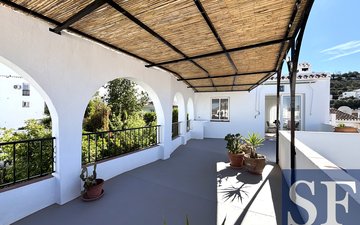Property slide 18