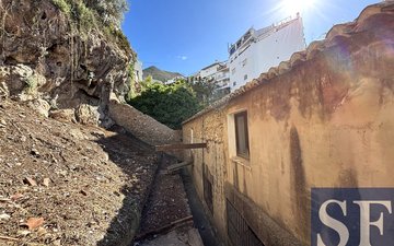 Property slide 15