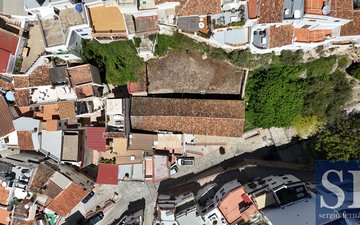 Property slide 20