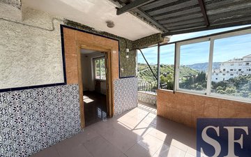 Property slide 16