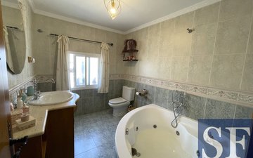 Property slide 14