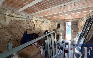 Property slide 18