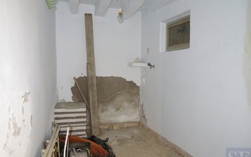 Property slide 4