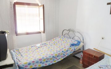 Property slide 6