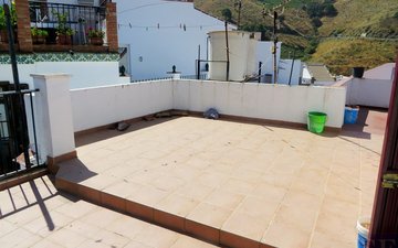 Property slide 10