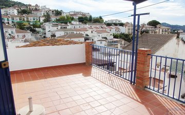 Property slide 10