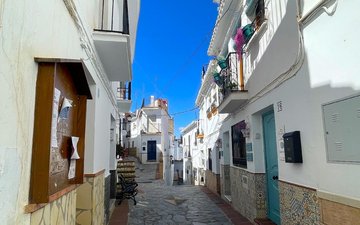 Property slide 19