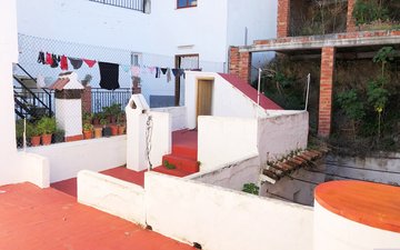 Property slide 14