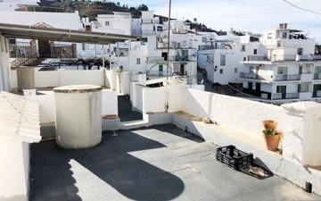 Property slide 16