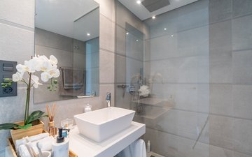 Property slide 20