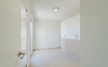 Property slide 34