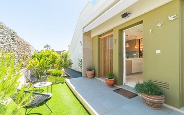 Property slide 8
