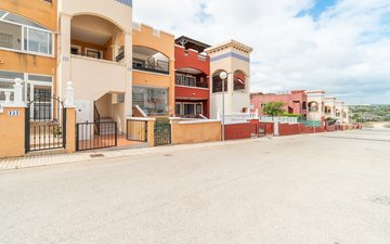 Property slide 32