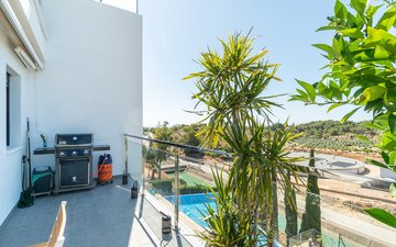 Property slide 18