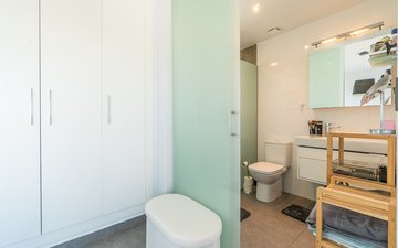 Property slide 32