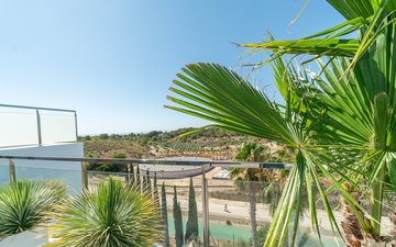 Property slide 40