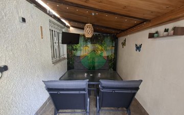 Property slide 19