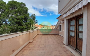 Property slide 18