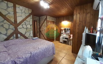 Property slide 21