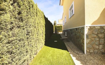 Property slide 48