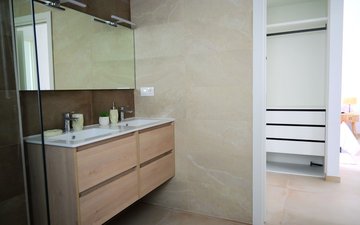Property slide 19